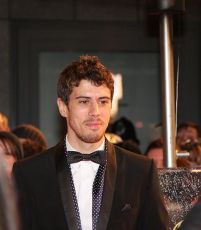 Toby Kebbell (Foto por Lee James)