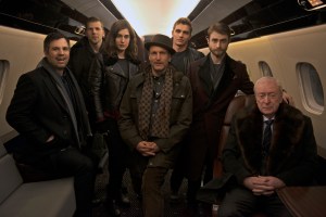 El elenco de Now You See Me 2 en el set (Foto por Fandango)
