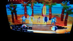 Katy Perry cantando "Teenage Dream" y "California Gurls"