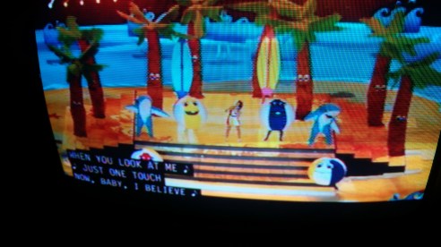 Katy Perry cantando "Teenage Dream" y "California Gurls"