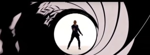 James Bond dispara a la pantalla