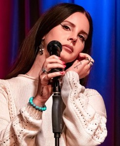 Lana del Rey cantante estadounidense